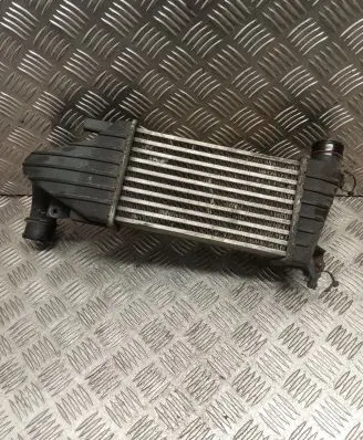 Opel Astra H Intercooler radiator 