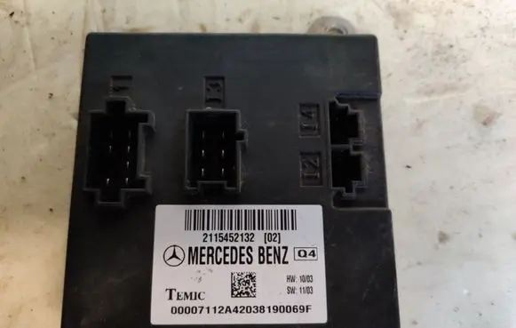 Mercedes-Benz E W211 Other control units/modules 2115452132