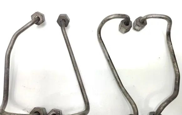 Jaguar X-Type Fuel injector supply line/pipe 