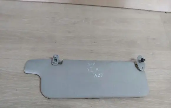 Toyota Yaris Sun visor