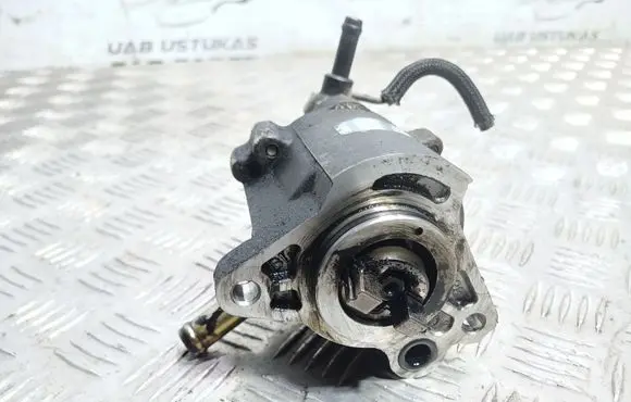 Toyota Corolla E120 E130 Vacuum pump
