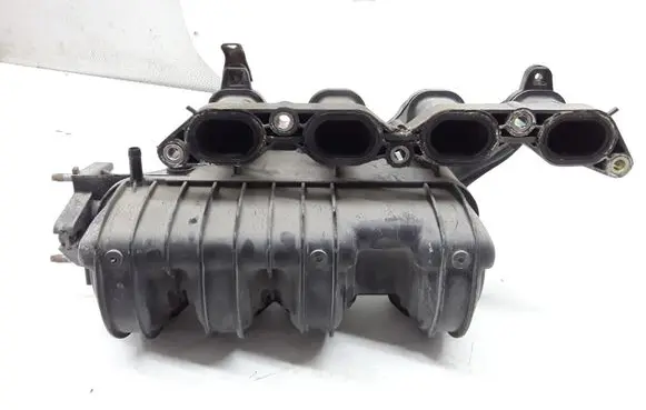 Toyota Yaris Intake manifold