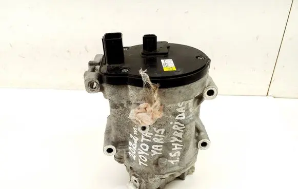 Toyota Yaris XP210 Air conditioning (A/C) compressor (pump) 0424000741