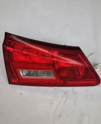 Lexus IS 220D-250-350 Tailgate rear/tail lights DOT5AER04T5