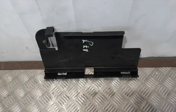 Audi A7 S7 4G Battery box tray cover/lid 8K0915429G