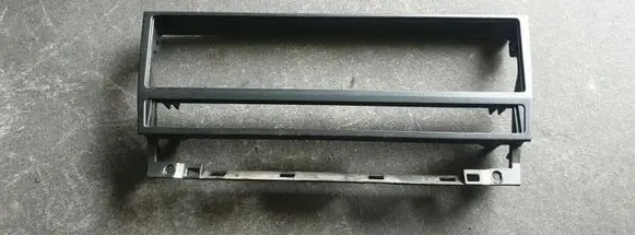 BMW 5 E39 Radio/GPS head unit trim 8247302