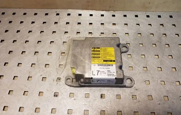 Toyota Corolla E120 E130 Airbag control unit/module 8917002400 211082104