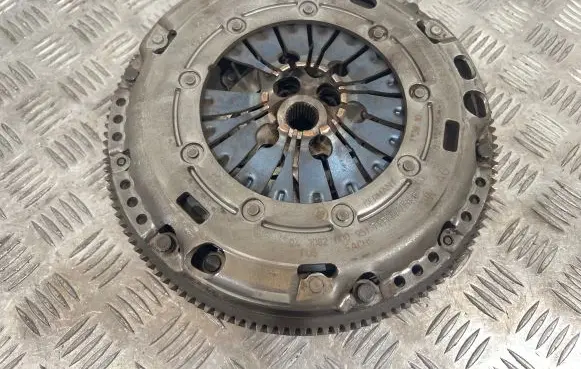 Volkswagen Caddy Clutch set kit 043082000951 141031 03L105264