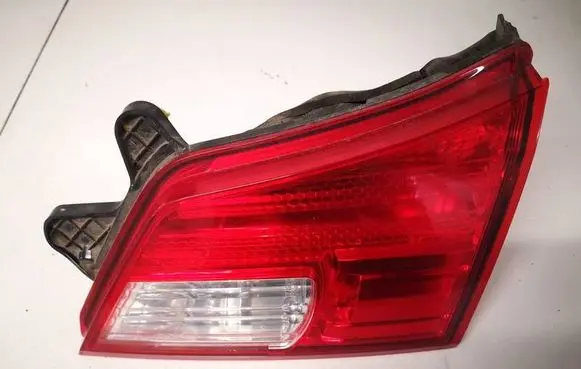 Subaru Legacy Tailgate rear/tail lights 13220072