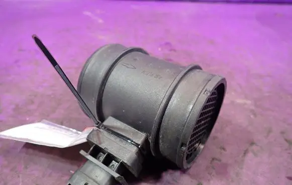 Opel Vectra C Mass air flow meter 
