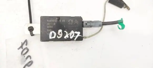 Citroen C4 Grand Picasso Antenna control unit 9657018080