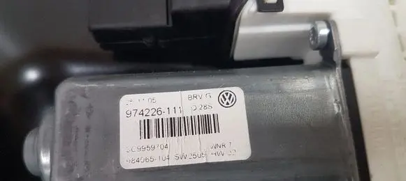 Volkswagen PASSAT B6 Rear door window regulator with motor 3C9959704 3C4839756H