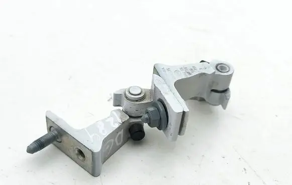 Seat Leon IV Rear door upper hinge A046575