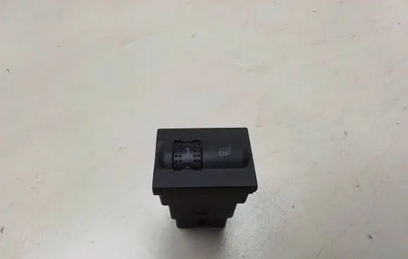 Skoda Fabia Mk1 (6Y) Seat heating switch 6Y0963564A