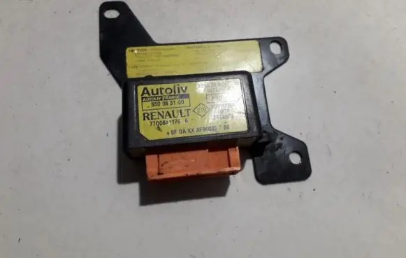 Renault Megane I Airbag control unit/module 7700841176A 550383100