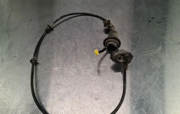 Mercedes-Benz C W203 ABS rear brake sensor 0265006371 871217