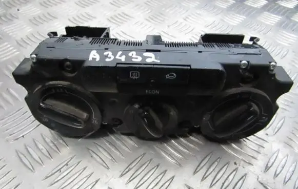 Volkswagen Golf V Climate control unit 53701cf
