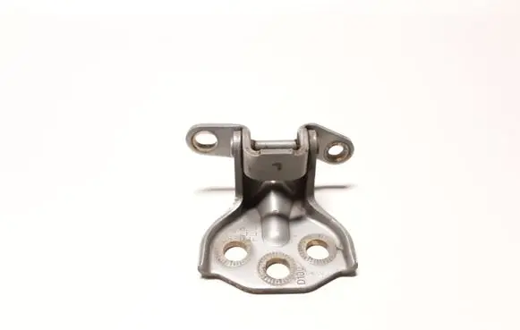 SsangYong Kyron Front door lower hinge 