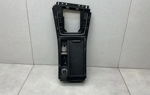 Volkswagen Golf VII Center console 5G1863245F