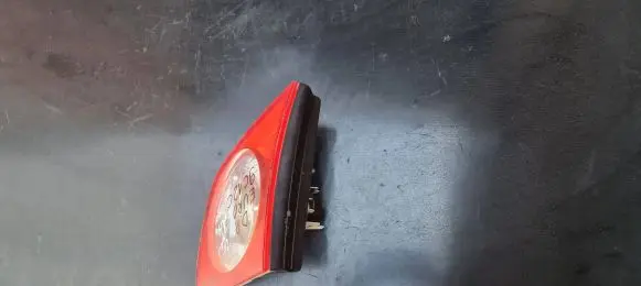Volkswagen Jetta V Tailgate rear/tail lights 1K5945094 983152