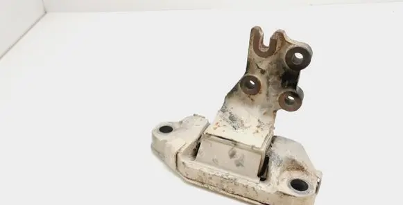 Volvo XC90 Engine mount bracket 30680591