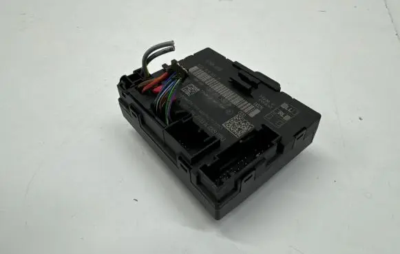 Audi A3 S3 8V Door control unit/module 5Q0959593B