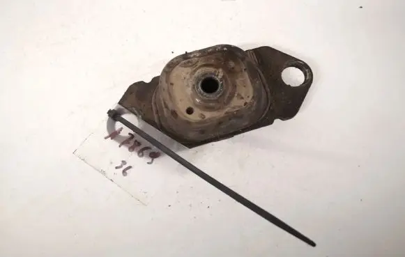 Nissan Primera Engine mount bracket 8200042455