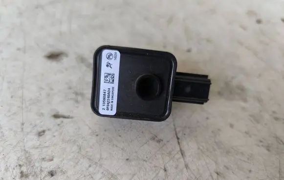 Chevrolet Corvette C7 Airbag deployment crash/impact sensor 23590847 0F042240AD4