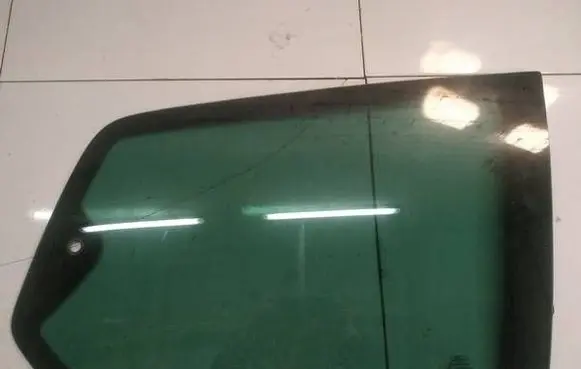 Ford Galaxy Rear side window AS3