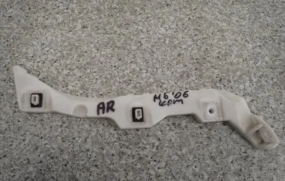 Mazda 6 Front bumper mounting bracket