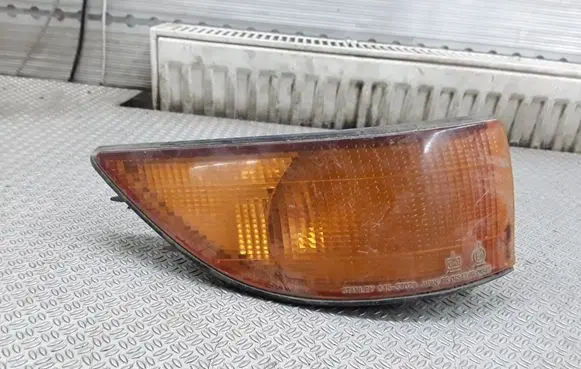 Mitsubishi Colt Front indicator light 0455702
