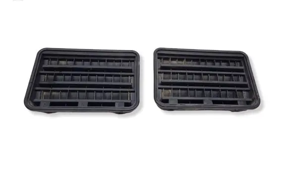 BMW 6 E63 E64 Quarter panel pressure vent 8377280 64228377280