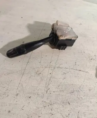 Toyota Yaris Indicator stalk 1736482