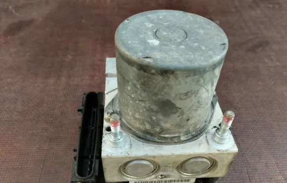 Toyota Avensis T270 ABS Pump 0265950750 0265235408 4454005080