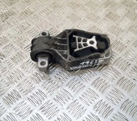 Mercedes-Benz CLA C117 X117 W117 Engine mount bracket A2462401209
