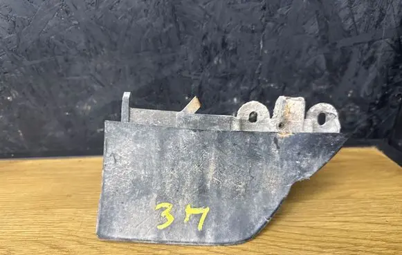 Volkswagen Golf V Rear mudguard