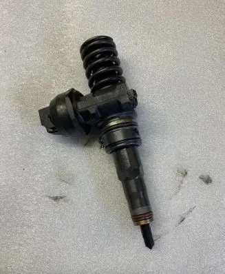Seat Alhambra (Mk1) Fuel injector 0986441504