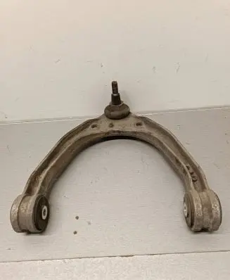 Volkswagen Touareg I Front lower control arm/wishbone 7L0407047A