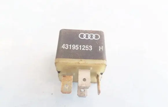 Volkswagen PASSAT B5 Other relay 431951253H