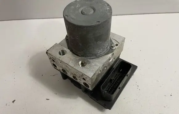 BMW 5 E60 E61 ABS Pump 6774850 6774848