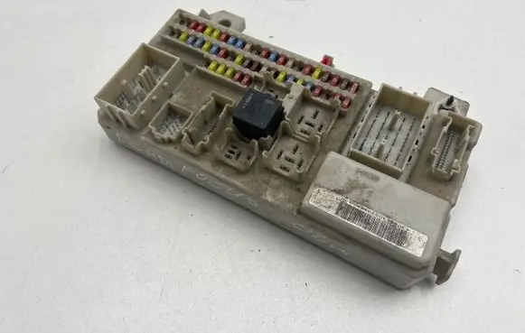 Ford Focus C-MAX Fuse module 3M5T14A073CF 00032647 519059315