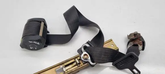 Mercedes-Benz S W126 Front seatbelt 1268680011
