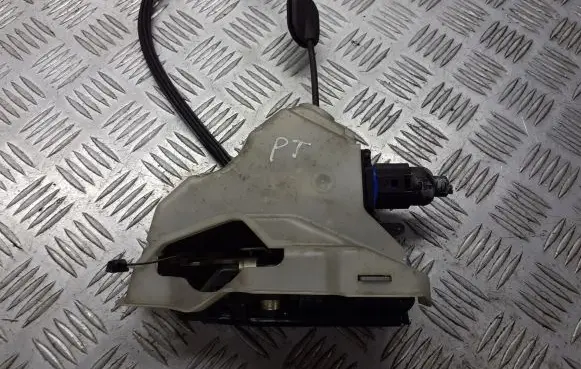 Volkswagen Golf Plus Rear door lock 7L0839016