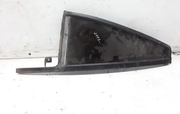 Volvo XC90 Rear vent window glass 