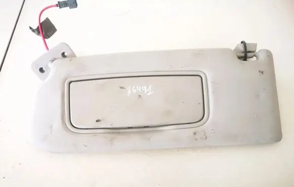 Sun visor