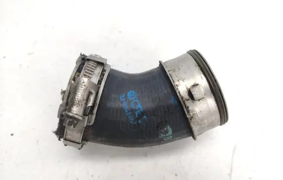 Audi Q7 4L Intercooler hose/pipe 7L6145943B