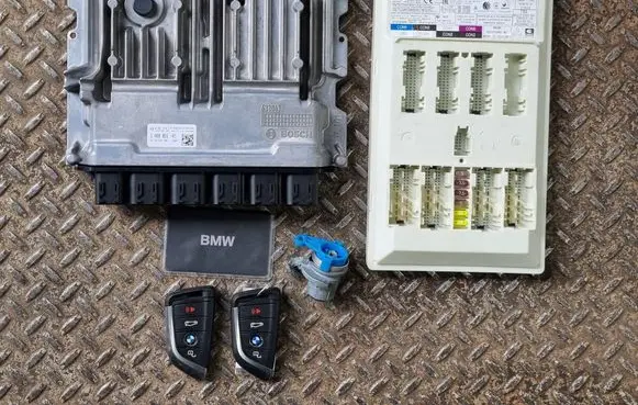 BMW 2 F44 Engine ECU kit and lock set 5A088E6 0261S101Y7 7407161