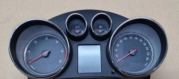 Opel Insignia A Speedometer (instrument cluster) 13333344