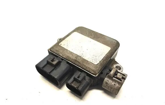 Tesla Model S Coolant fan relay 600895300D
