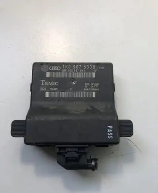 Volkswagen PASSAT B7 Gateway control module 1K0907530B 1K0907951